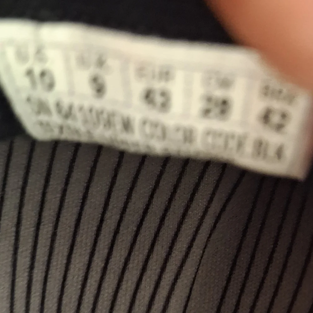 Skechers Men's Gray Slip-On Shoes Size 10. - Picture 7 of 7